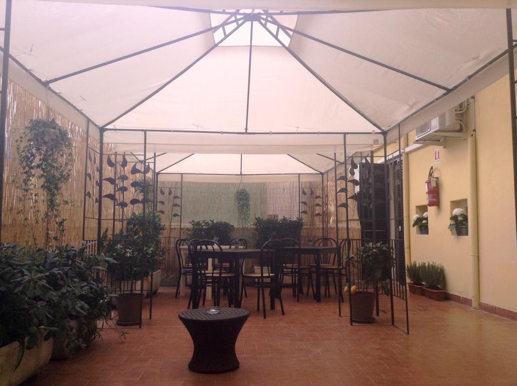 Hotel Bianchi Viareggio Bagian luar foto