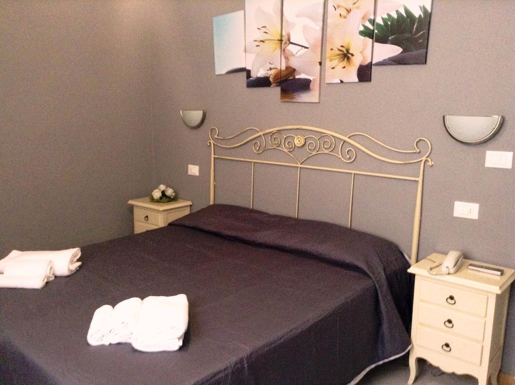 Hotel Bianchi Viareggio Bagian luar foto