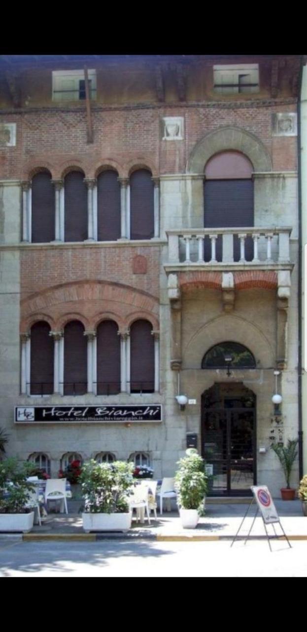 Hotel Bianchi Viareggio Bagian luar foto