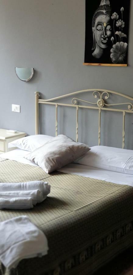 Hotel Bianchi Viareggio Bagian luar foto