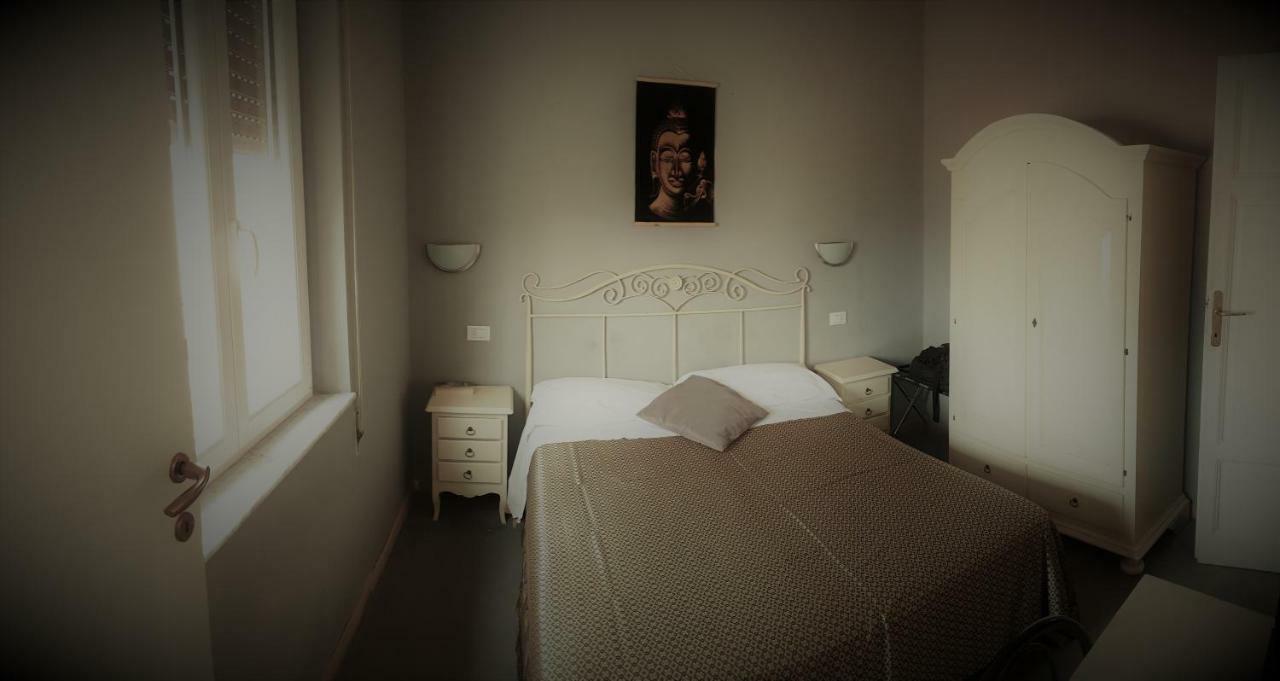 Hotel Bianchi Viareggio Bagian luar foto