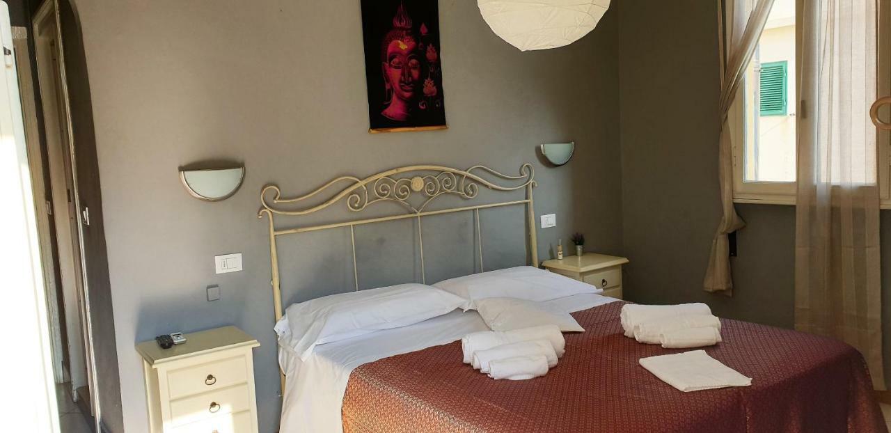 Hotel Bianchi Viareggio Bagian luar foto