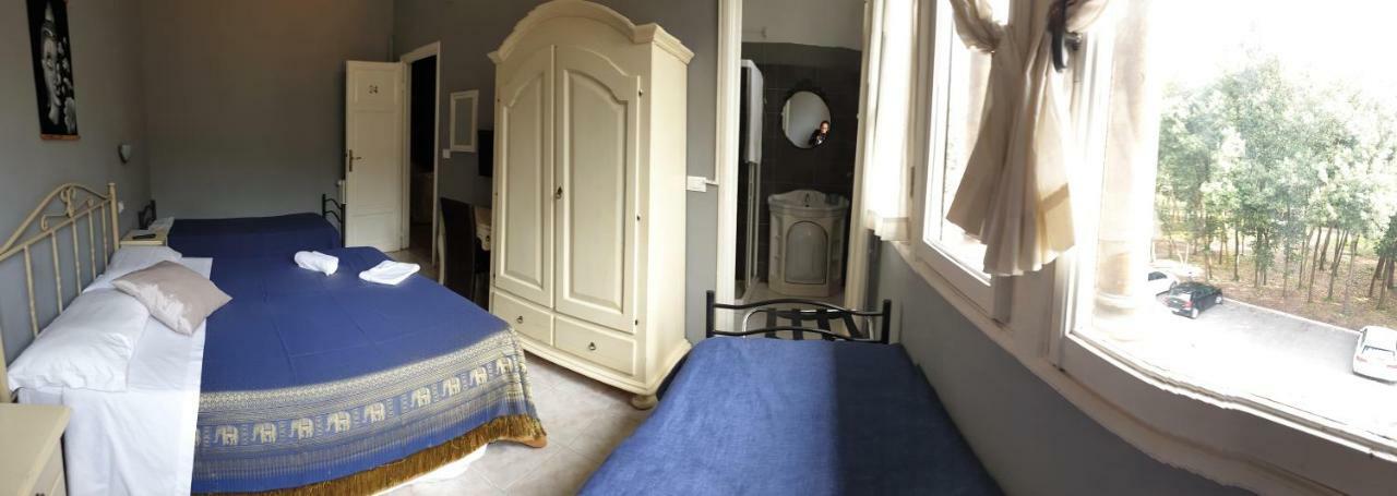 Hotel Bianchi Viareggio Bagian luar foto