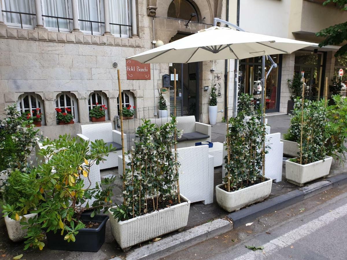 Hotel Bianchi Viareggio Bagian luar foto